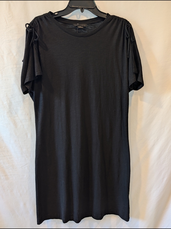 Sanctuary Dresses & Skirts - Sanctuary Black Split-Sleeve Tie-Shoulder Shift‎ T shirt Dress nwot